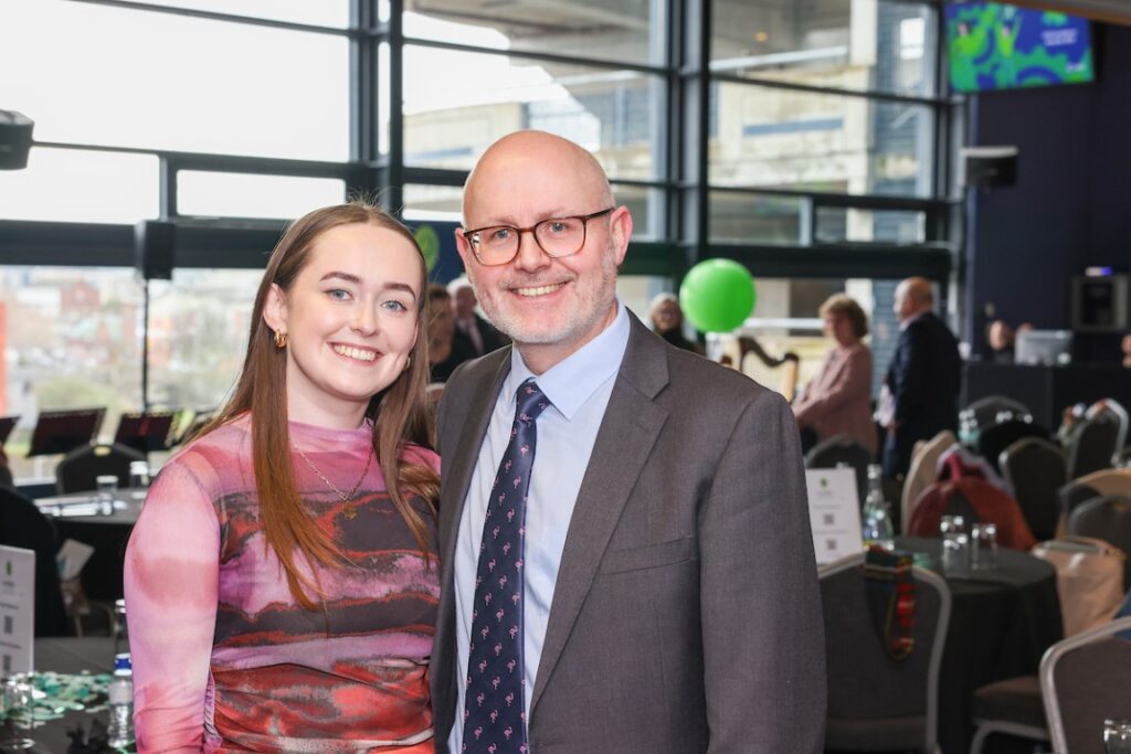 BOOÉ Stiúrthóir OSD, James Eustace le Rachel Eustace ag freastal BOO Lá i bPáirc an Chrócaigh